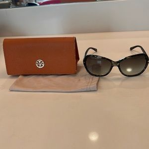 Tory Burch Sunglasses. Excellent used condition! Green tortoise shell color